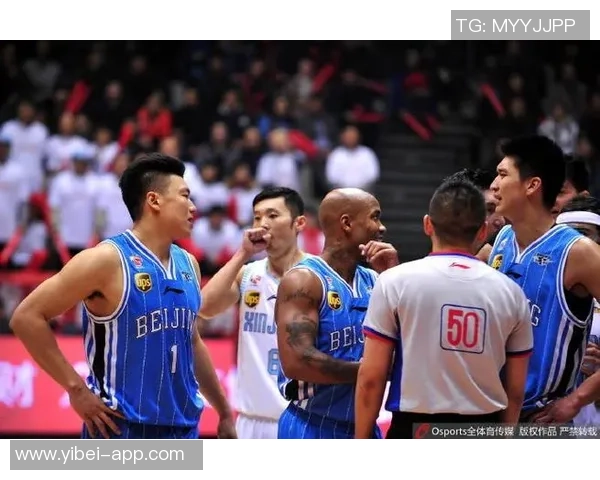 老队友重聚德米凯利斯与马斯切拉诺在迈阿密国际温情合影