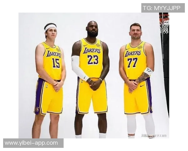 湖人需调整阵容平衡里夫斯东契奇攻强守弱成隐忧